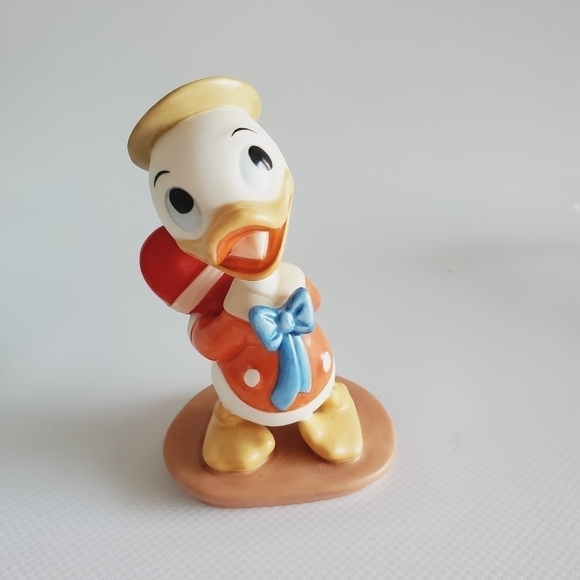 M01 * WDCC Walt Disney Classic Collection Mr. Duck Steps Out Nephew Duck - Picture 3 of 4